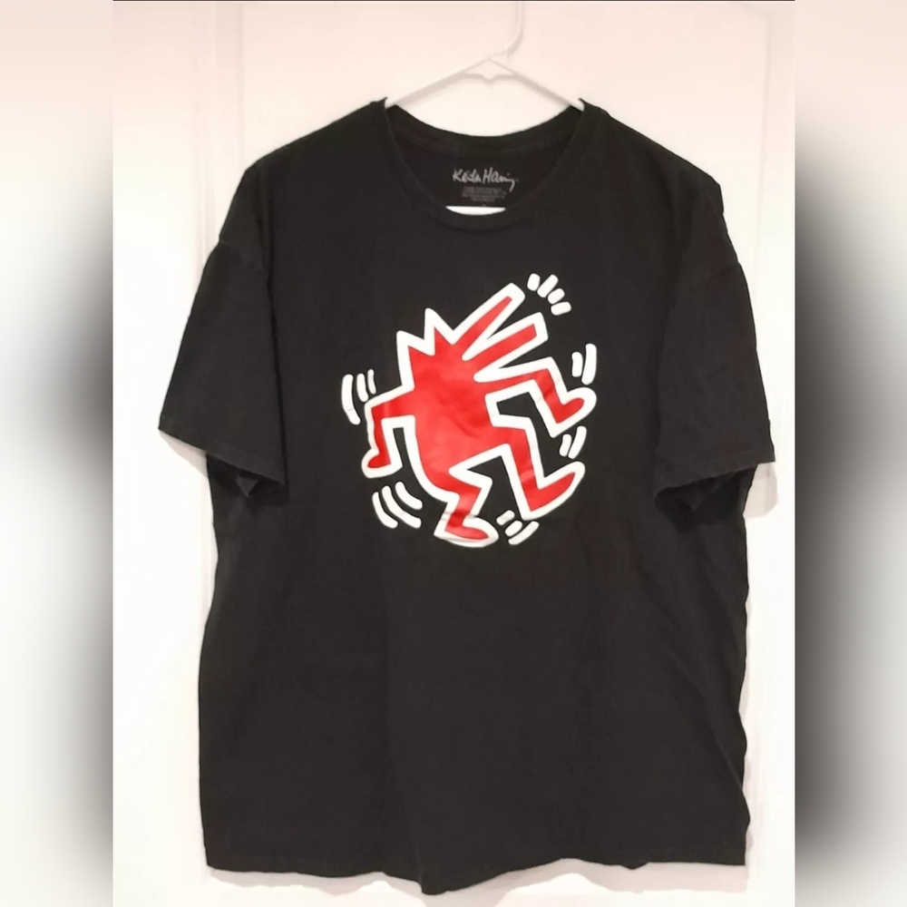 Keith Haring T-shirt, Men's size medium, color black